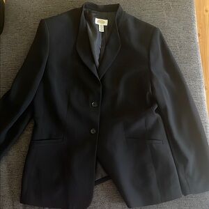 Talbots Black Blazer with Notched Lapels and Structured Shoulders